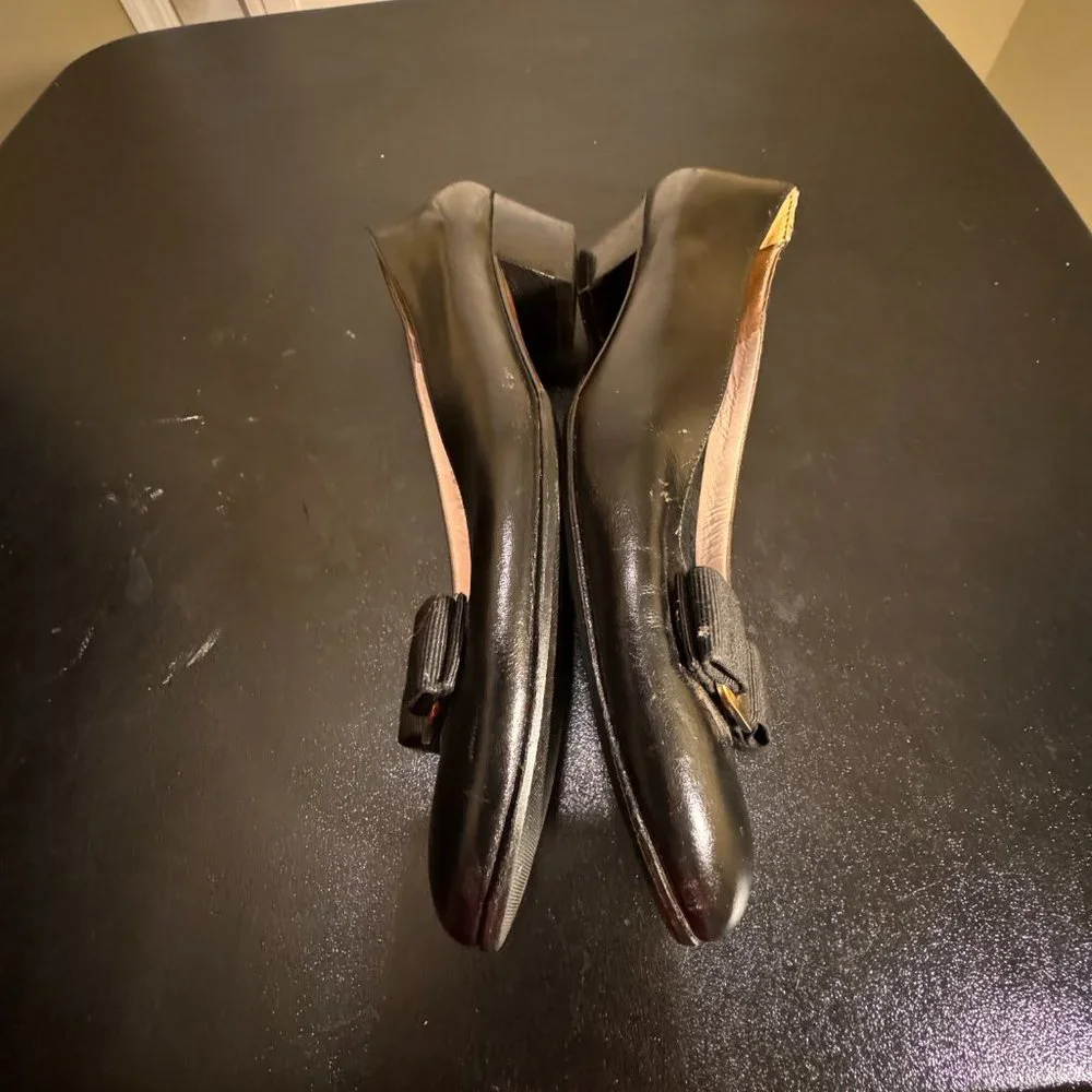 Salvatore Ferragamo size 8.5 AA black shoes